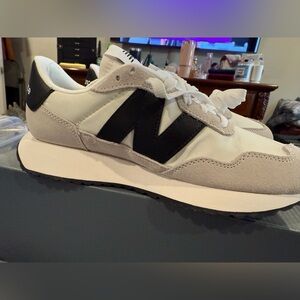 New balance 237's / 9